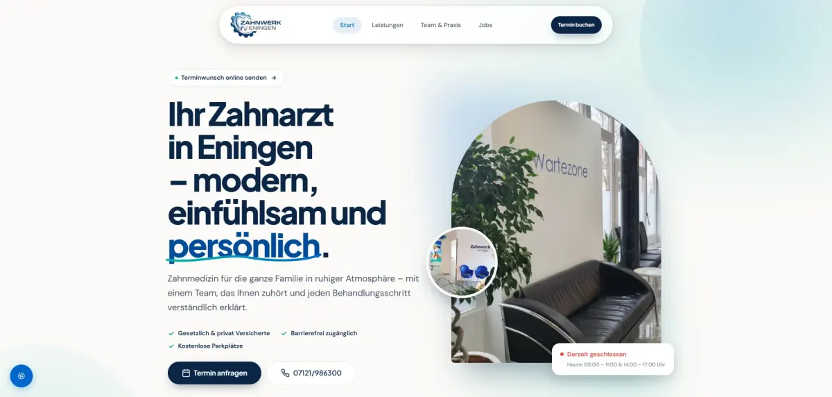 Website der Zahnarztpraxis Zahnwerk Eningen, Startseite mit Logo und Online-Terminwunsch
